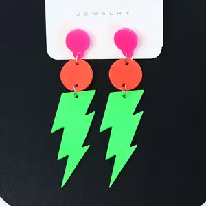 1 pair of creative lightning-shaped earrings (Green)