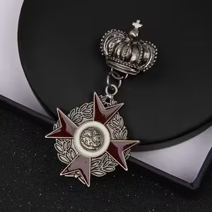 Red Crown Medal Brooch Pin