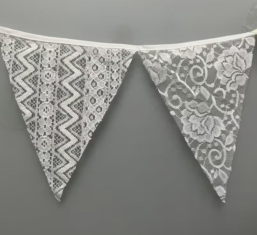 Vintage Lace Garland – 2.9 Meters